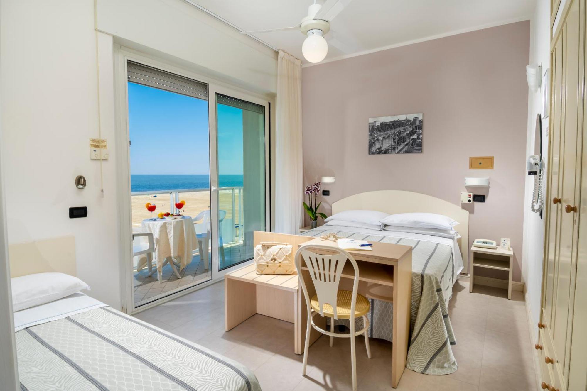 Astoria Hotel 3*